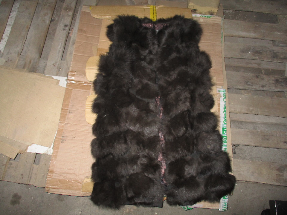 Жилетка жіноча з натурального хутра, 2 шт.