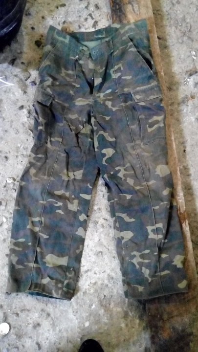 Штани з камуфляжної тканини, б/в