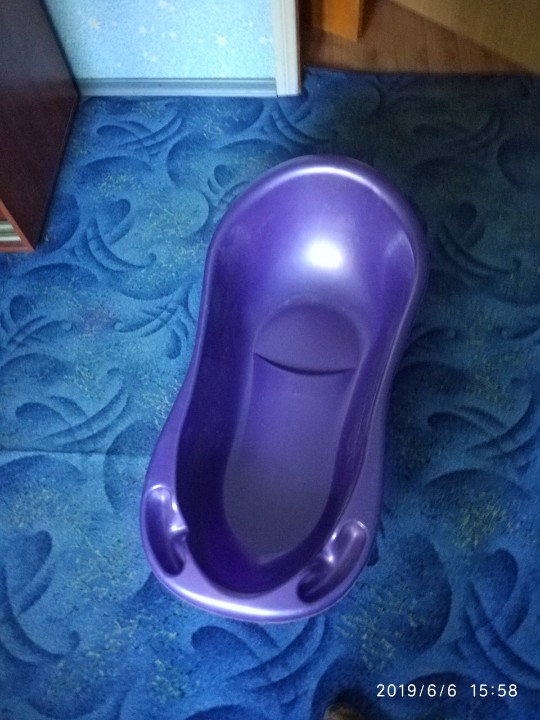 Ванночка дитяча фіолетового кольору, б/в