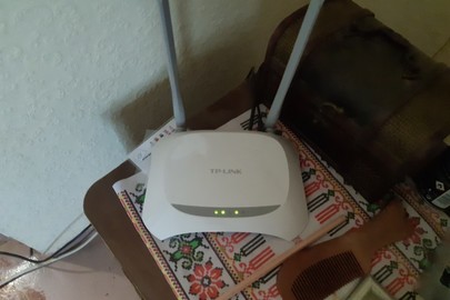 WiFi-роутер марки "TP-LINK", білого кольору, 1 шт.