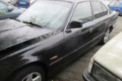 Транспортний засіб марки BMW 520і (1991), чорного кольору, № КУЗ:WBAHB51050BD47580, ДНЗ - 42391ТС, об'єм двигуна 1991 см. куб., бензин 