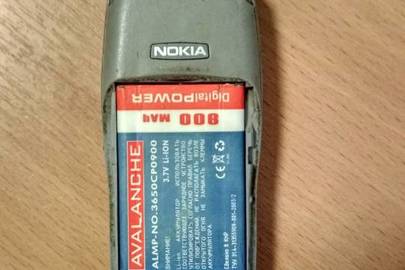 Телефон Nokia 1101 сірого кольору