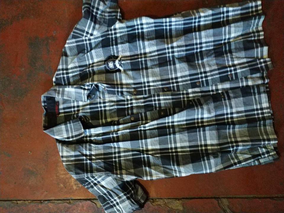 Шорти -2 шт., сорочки -2 шт., майки -2 шт., нижня білизна -2 шт., светр-2 шт., штани-4 шт