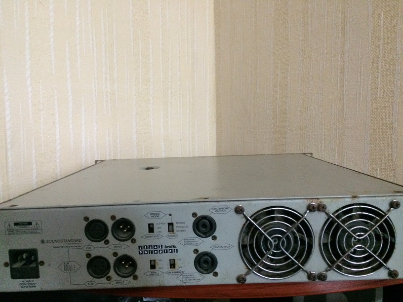 Підсилювач звуку SOUNDSTANDARD ES 400