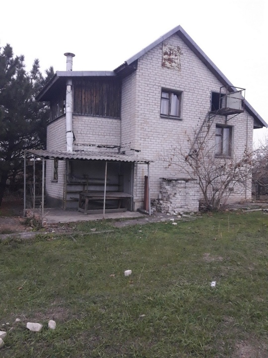 Іпотека. Житловий будинок загальною площею 116.3 кв.м., житловою площею 29.9 кв.м., за адресою: Дніпропетровська область, Криворізький р-н, с. Чкаловка, вул. Чкалова, 6