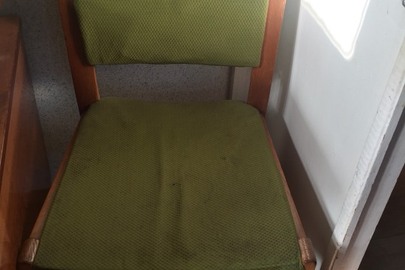 Крісла дерев’яні зі спинками зелені (6 штук)