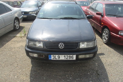 Т/З марки VOLKSWAGEN, модель PASSAT, 1996 року випуску, реєстраційний номерний знак Чеської Республіки 3L91286, кузов № WVWZZZ3AZSE202616, чорного кольору