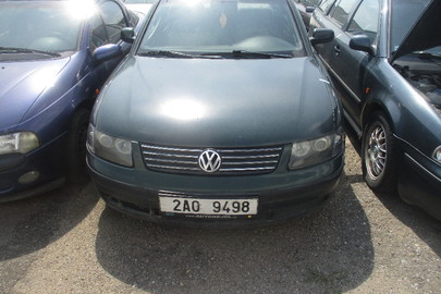 Т/З марки VOLKSWAGEN, модель PASSAT, 1997 року випуску, реєстраційний номерний знак Чеської Республіки 2А09498, кузов № WVWZZZ3ВZWPO26761, синього кольору