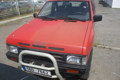 Т/З марки NISSAN, модель WD 21 TERRANO, 1997 року випуску, реєстраційний номерний знак Чеської Республіки  1BD7662, кузов № JN1WBYD21U0164628, червоного кольору