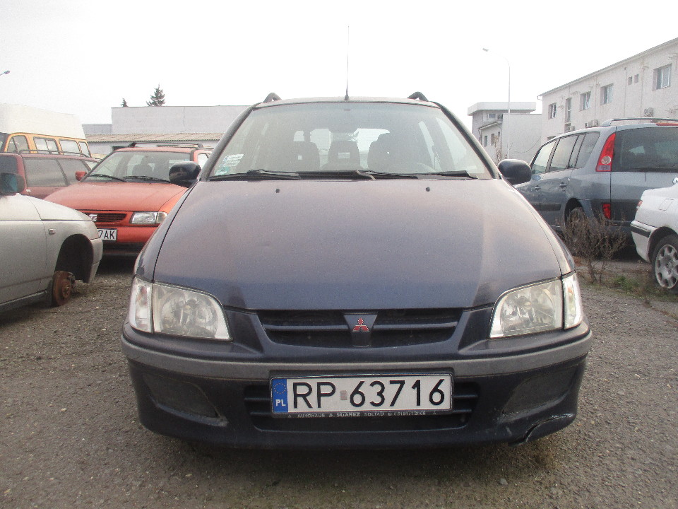 Т/З марки MITSUBISHI, модель SPACE STAR, 2002 року випуску, реєстраційний номерний знак Польші RP 63716, кузов № XMCLNDG4A2F036682, синього кольору