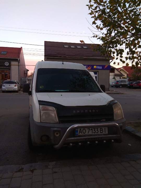 Спеціалізований вантажний автомобіль марки FORD, модель Transit Connekt, 2006 року випуску, ДНЗ АО 7133 ВІ, кузов № WF0UXXTTPU6S23671, білого кольору