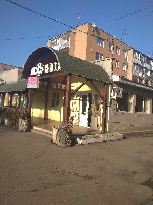 ІПОТЕКА. Нежитлові вбудовані  приміщення, загальною площею 96.9 кв.м., що знаходяться за адресою: Закарпатська область, місто Ужгород, вул. Грушевського, 35