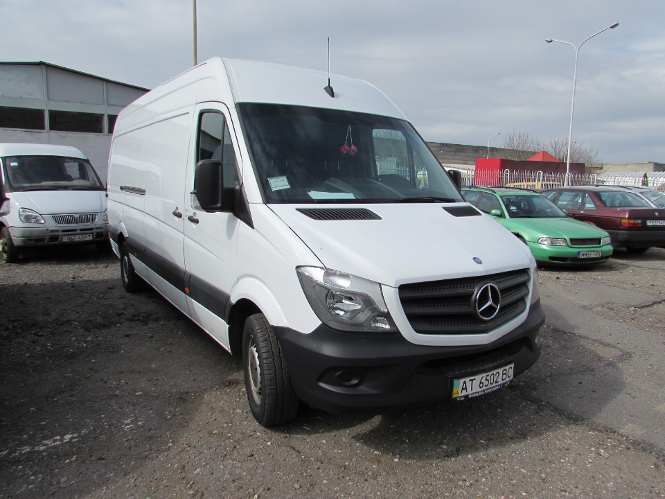 ТЗ марки MERCEDES-BENZ, модель SPRINTER, 2008 року випуску (згідно розшифрування VIN-коду НДКЦ - 2014 рік), ДНЗ АТ6502ВС, кузов № WDB9066351S286949, білого кольору