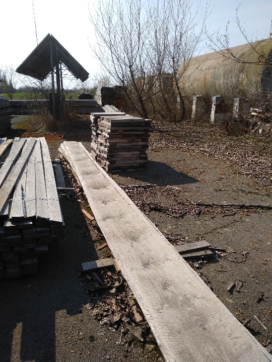 Пиломатеріали хвойні (рейки), розміром 4*0.05*0.05 мм, загальною кількістю - 0.56 м.куб.