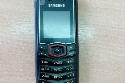 Мобільний телефон марки SAMSUNG, модель GT-С3010 з акумуляторною батареєю