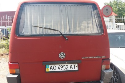 Т/З марки VOLKSWAGEN, модель CARAVELLE, 1995 року випуску, ДНЗ АО4952АТ, кузов № WV2ZZZ70ZSH084168, червоного кольору