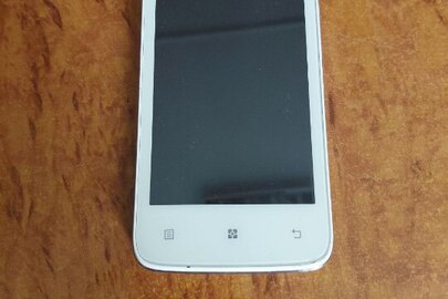 Конфіскація за рішенням суду: мобільний телефон торгівельної марки "Lenovo" білого кольору, стан б/в 