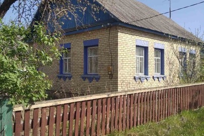 Житловий будинок загальною площею 75.8 кв.м. та земельна ділянка К/Н 3222084204:01:004:0016, площею 0,25 га., за адресою: Київська область, Іванківський район, село Ставрівка, вул. Ставрівська, 100