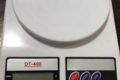 Конфісковане майно за рішенням суду: електронні ваги, б/в.