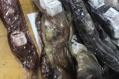 Пасми волосся в упаковках різного кольору ТМ «Fixhair» у кількості 72 упаковки