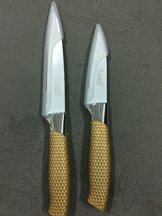 Ножі кухонні з фіксованим лезом у кількості 8037 шт.