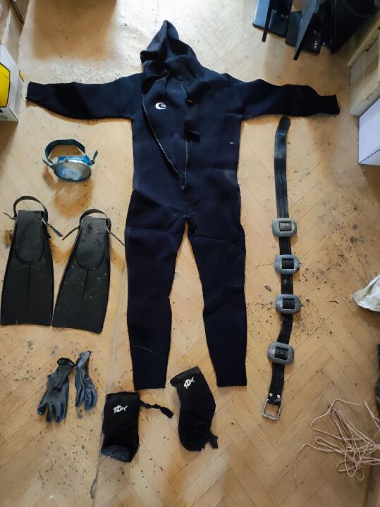 Комплект одягу для підводного плавання ( 9 позицій), бувший у використанні