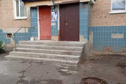 Однокімнатна квартира, загальною площею 36,6 м.кв., що знаходиться за адресою: Черкаська обл., Звенигородський район, м. Багачеве (Ватутіне), вул. Ювілейна, буд. 1, кв. 67