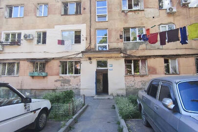127/1000 часток квартири, загальною площею 102.4 кв.м., що розташована заадресою: місто Одеса, вулиця Краснова, будинок 3, квартира 12