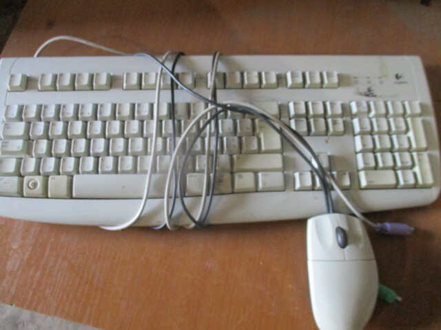 Провідна клавіатура та мишка, б/в