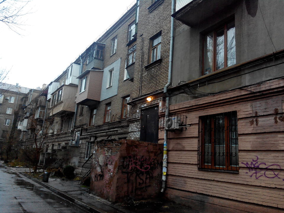 Нежитлові приміщення загальною площею 399,2 кв.м. за адресою м. Запоріжжя, вул. Леоніда Жаботинського, буд. 33