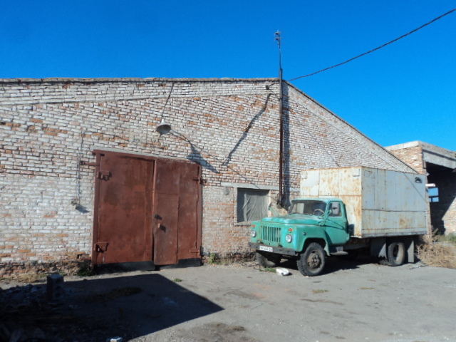 Будівля корівника, літ. А, загальною площею 1605,8 кв.м. за адресою: Запорізька область, Вільнянський район, с. Богатирівка, вул. Гагаріна, буд. 1а/5