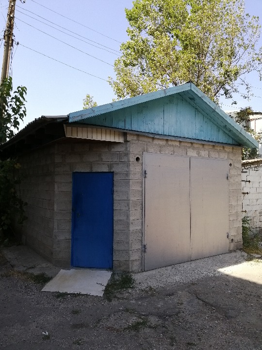 Гараж літ. Б, загальною площею 26.6 кв.м. за адресою: Запорізька область, м. Бердянськ, вул. Італійська (Дюміна), 52к