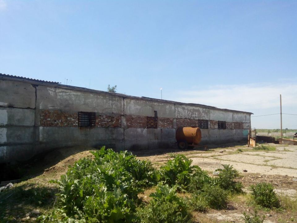  ІПОТЕКА. Будівля ферми (літ. А) загальною площею 1389,5 кв.м., за адресою: Запорізька область. Запорізький район, с. Дніпрельстан, вул. Першотравнева, буд. 35-А