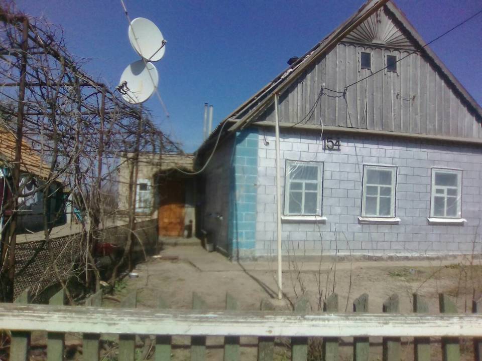 ІПОТЕКА. Житловий будинок загальною площею 74,8 кв.м. за адресою: Запорізька область, Василівський район, с. Орлянське, вул. Центральна (Леніна), буд. 154