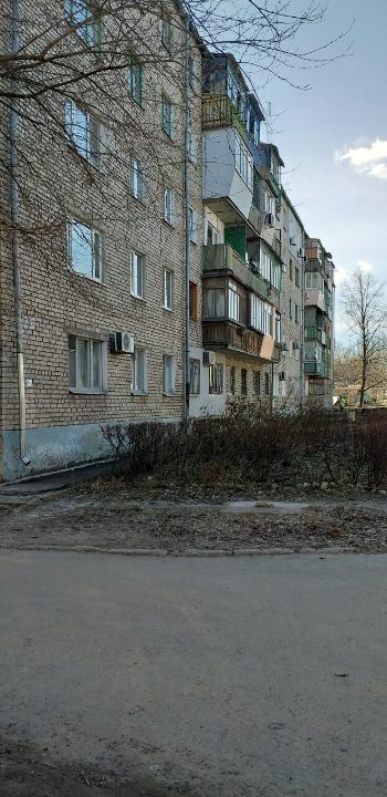 1/3 частина квартири зальною площею 60,70 кв.м., розташована за адресою: м. Запоріжжя, вул. Республіканська, буд. 63-А, кв. 23
