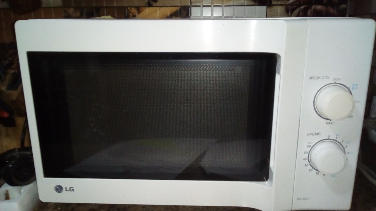 Мікрохвильова піч 