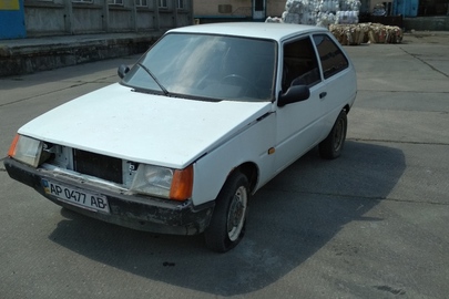 Легковий автомобіль ЗАЗ 1102, державний номер АР0477АВ, 1993 року випуску, білого кольору, кузов №ХTЕ110206Р0187504