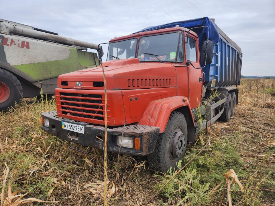 Вантажний автомобіль КРАЗ, модель 6130С4, державний номер АІ5523ЕК, 2006 року випуску, колір червоний, VIN Y7A6130C450800491, номер шасі 50800491