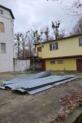 Нежитлове приміщення першого поверху №№ 1-;-9, ½ частка прим. №№10,11,12 в нежитловій буд. літ «В-3», заг. пл. 371,1 кв.м., РНОНМ 2806002963120, за адресою: м. Харків, проспект Героїв Харкова, буд. 299-А