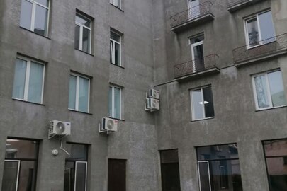 Нежитлові приміщення громадського призначення з підземним паркінгом літ «А-4», «А1-4» загальною площею 4 768.2 кв.м. за адресою: м. Полтава, вул. Соборності, буд. 40