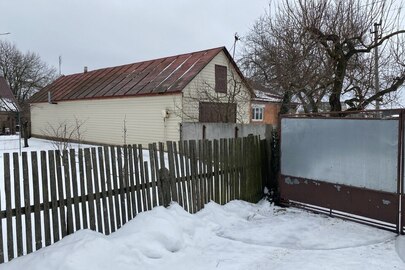 1/5 частина житлового будинку з господарськими будівлями та спорудами загальною площею 105,0 кв.м., розташована за адресою: Полтавська обл., Миргородський р., с. Савинці, вул. Вишнева, буд. 1