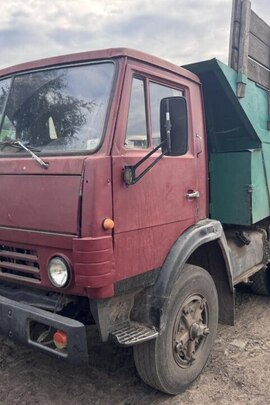 Вантажний автомобіль КАМАЗ, модель 5511, державний номер 15133СН, 1984 року випуску, колір червоний, VIN 5511173931