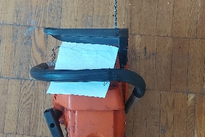 Конфіскація майна за рішенням суду; Бензопила марки "STIHL", помаранчевого кольору б/в в робочому стані, наявні незначні пошкодження, потертості