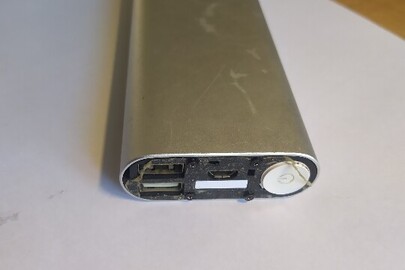 Зарядний пристрій Xiaomi сірого кольору