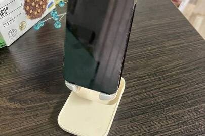 Конфіскація майна за ухвалою суду: мобільний телефон ТМ «Ірhonе 14» (Іmеі 353730792855988; іmеі2 353730792710522) чорного кольору, б/в