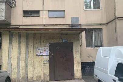 ІПОТЕКА. Трикімнатна квартира, загальною площею 63,4 кв.м., за адресою: Одеська область, місто Одеса, вул. Олександра Свіща (колишня назва вул. Середня), будинок 61, квартира 1