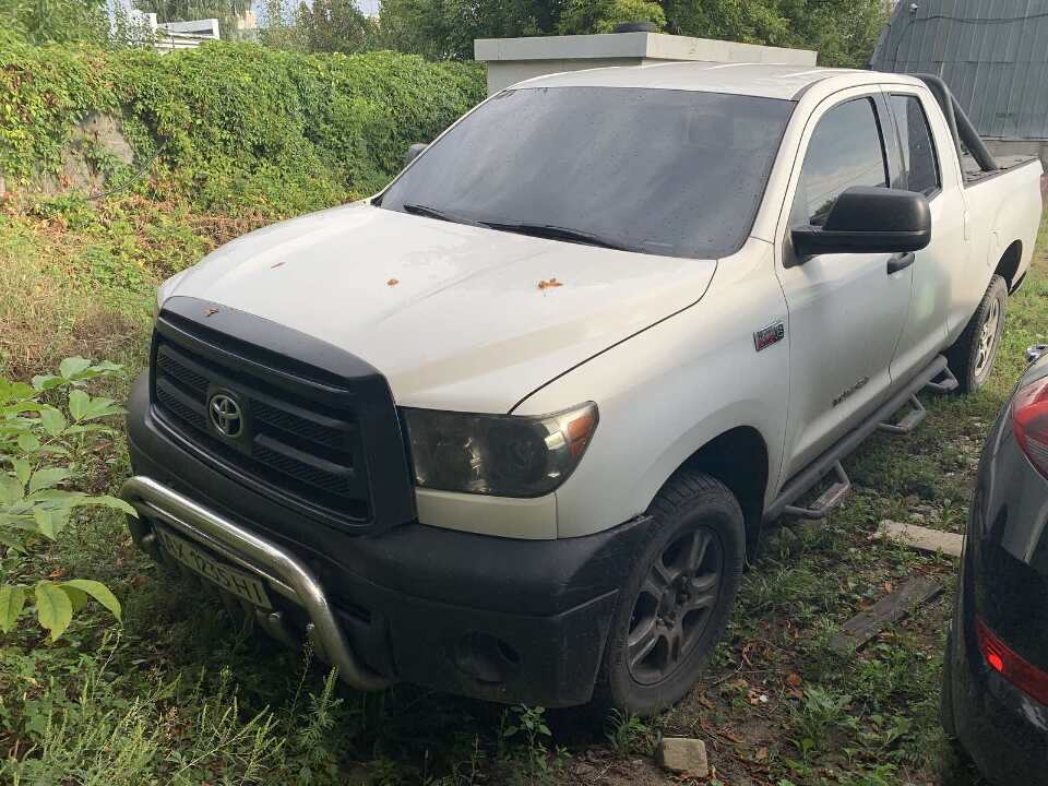 Транспортний засіб марки TOYOTA, модель TUNDRA, номер шасі (кузова рами) 5TFUW5F12DX313237, 2013 року випуску, колір - БІЛИЙ, реєстраційний номер АХ1235НІ