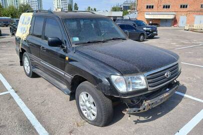 Легковий автомобіль TOYOTA, модель LAND CRUISER, 2004 р.в., ДНЗ АХ4845АА, VIN: JTEHT05J802063133, колір чорний