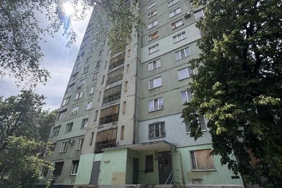 1/3 частка двокімнатна квартири, загальною площею 52,5 кв.м., житловою площею 30,1 кв.м., місцезнаходження: Харківська обл., м. Харків, вул. Валентинівська, буд. 25-Г, кв. 31