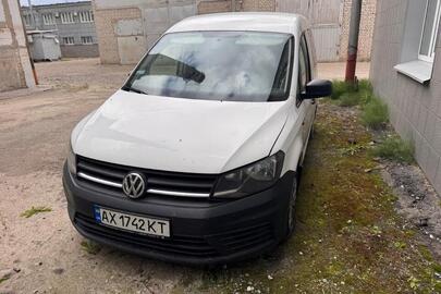 Транспортний засіб марки VOLKSWAGEN, модель CADDY, реєстраційний номер AX1742KT, VIN: WV2ZZZ2KZKX127411, 2019 року випуску, колір білий
